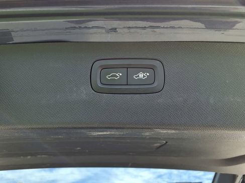 Used 2024 Volvo XC90 T8 Ultimate w/ Protection Package Premier image 13