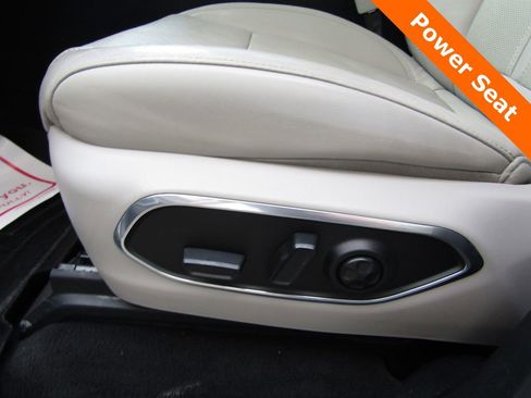 Used 2022 Jeep Wagoneer Series II image 8