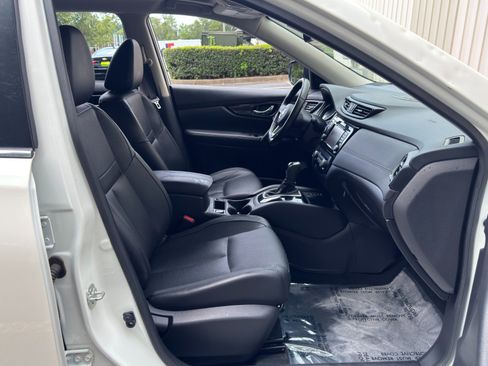 Used 2018 Nissan Rogue SL w/ Premium Package AWD/4WD image 15