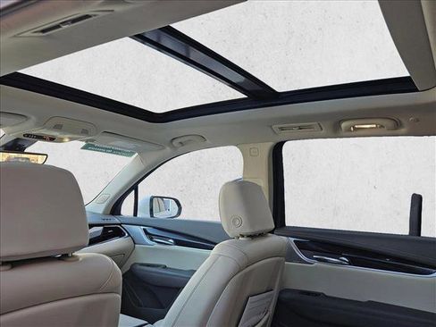 Used 2022 Cadillac XT6 Premium Luxury w/ Technology Package image 19