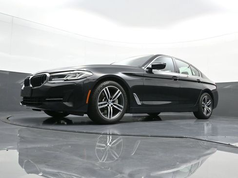 Used 2022 BMW 530i xDrive w/ Convenience Package image 23