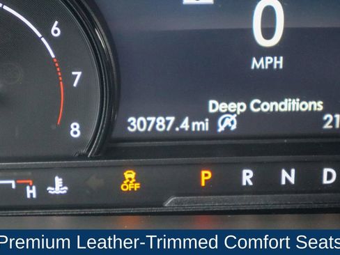 Used 2022 Lincoln Corsair AWD w/ Premium Package image 30