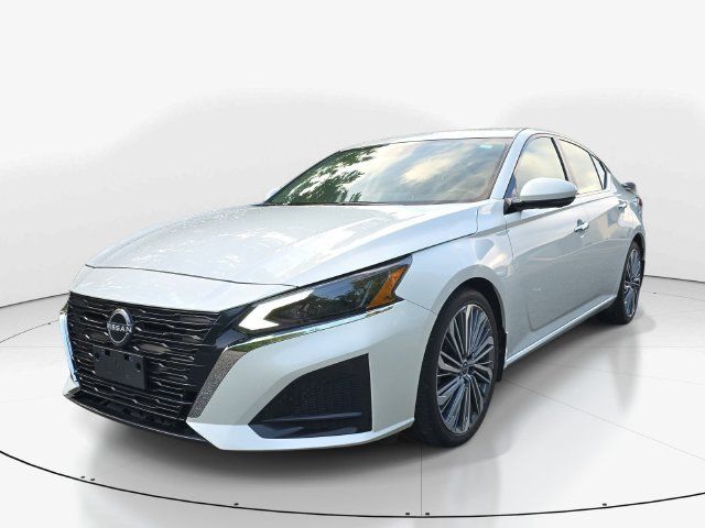 Used 2024 Nissan Altima 2.5 SL FWD image 10