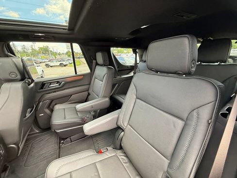 Used 2025 GMC Yukon Denali w/ Denali Reserve Package AWD/4WD image 25
