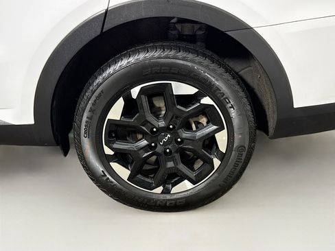 Used 2024 Kia Sorento S image 28