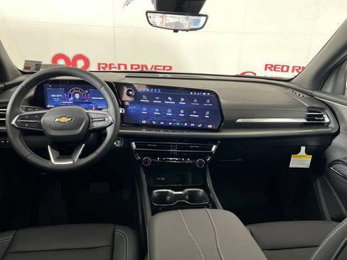 New 2026 Chevrolet Traverse LT w/ Driver Confidence Package FWD image 12