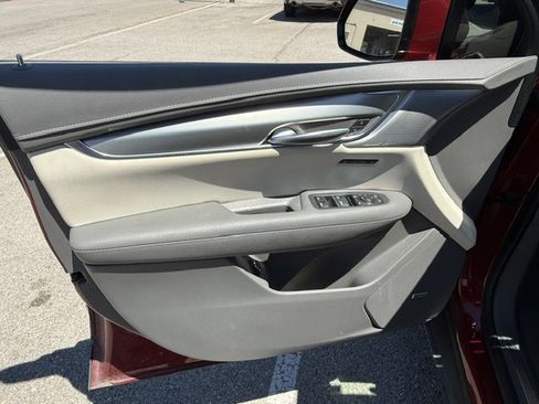 Used 2023 Cadillac XT5 Premium Luxury w/ Technology Package image 7