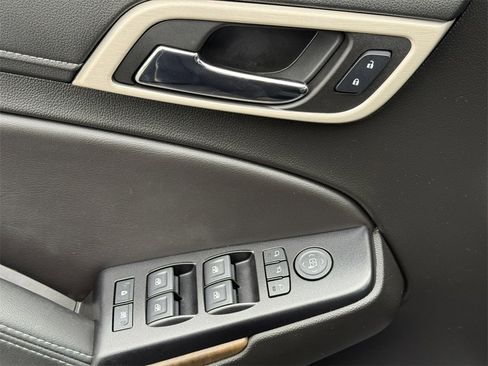 Used 2018 GMC Yukon Denali w/ Denali Ultimate Package image 14