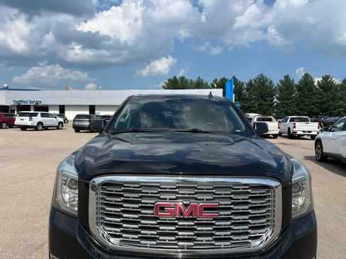 Used 2018 GMC Yukon Denali w/ Denali Ultimate Package AWD/4WD image 11