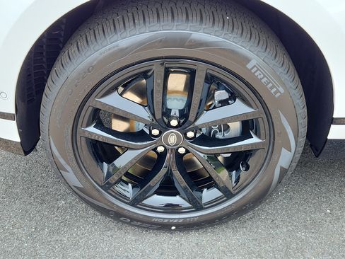 New 2026 Land Rover Range Rover Velar Dynamic SE image 9