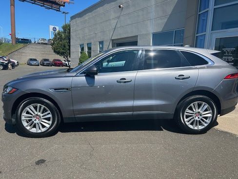 Used 2020 Jaguar F-PACE Prestige image 3