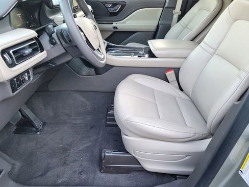 Certified 2023 Lincoln Aviator AWD w/ Premium Package image 24