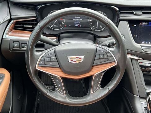 Used 2021 Cadillac XT5 Premium Luxury AWD/4WD image 17