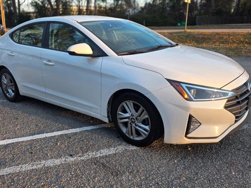 Used 2020 Hyundai Elantra SEL w/ Cargo Package (C1) FWD image 4