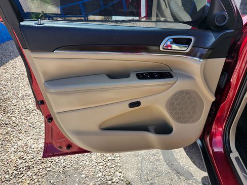 Used 2014 Jeep Grand Cherokee Limited AWD/4WD image 14