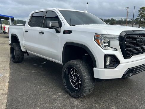 Used 2019 GMC Sierra 1500 Denali w/ Denali Ultimate Package AWD/4WD image 3