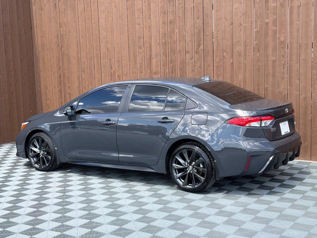 Used 2026 Toyota Corolla SE FWD image 15