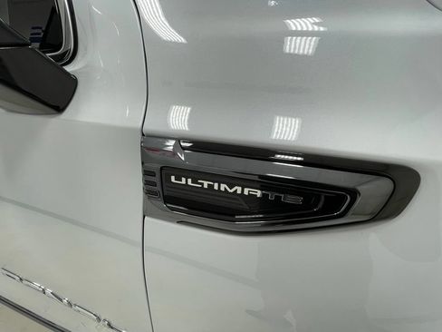 New 2026 GMC Yukon XL Denali Ultimate AWD/4WD image 4