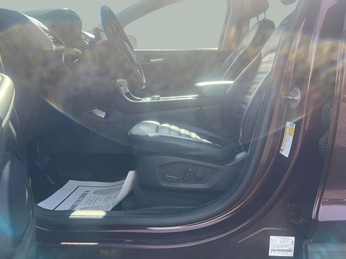 Certified 2022 Ford Edge SEL w/ Convenience Package AWD/4WD image 11