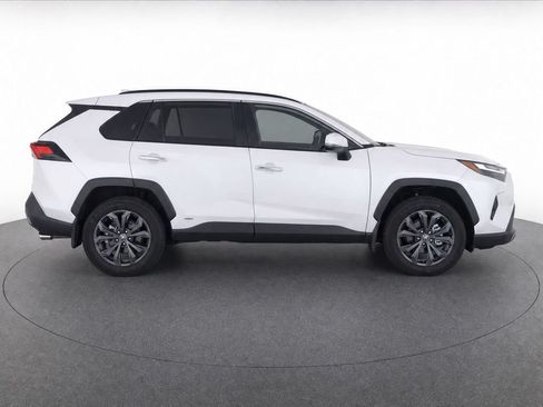 Used 2025 Toyota RAV4 Limited w/ Advanced Technology Package AWD/4WD image 11