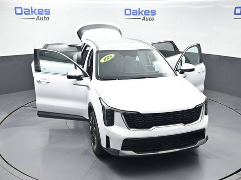 Certified 2026 Kia Sorento EX AWD/4WD image 58