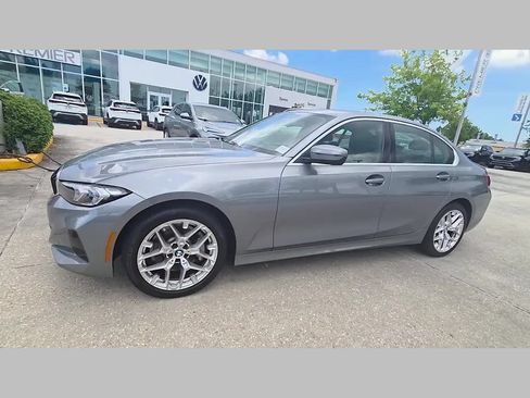 Used 2025 BMW 330i Sedan w/ Convenience Package RWD image 35