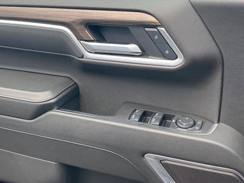 Used 2025 Chevrolet Silverado 1500 LT image 20