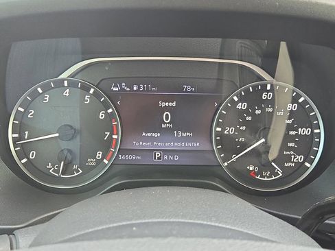 Used 2021 Nissan Titan SV w/ Accessory Utility Package image 30