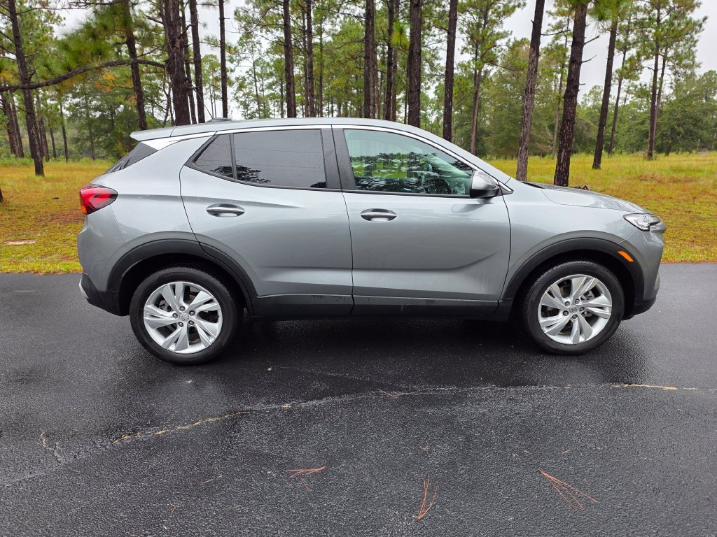 Used 2025 Buick Encore GX Preferred w/ Comfort Package FWD image 6