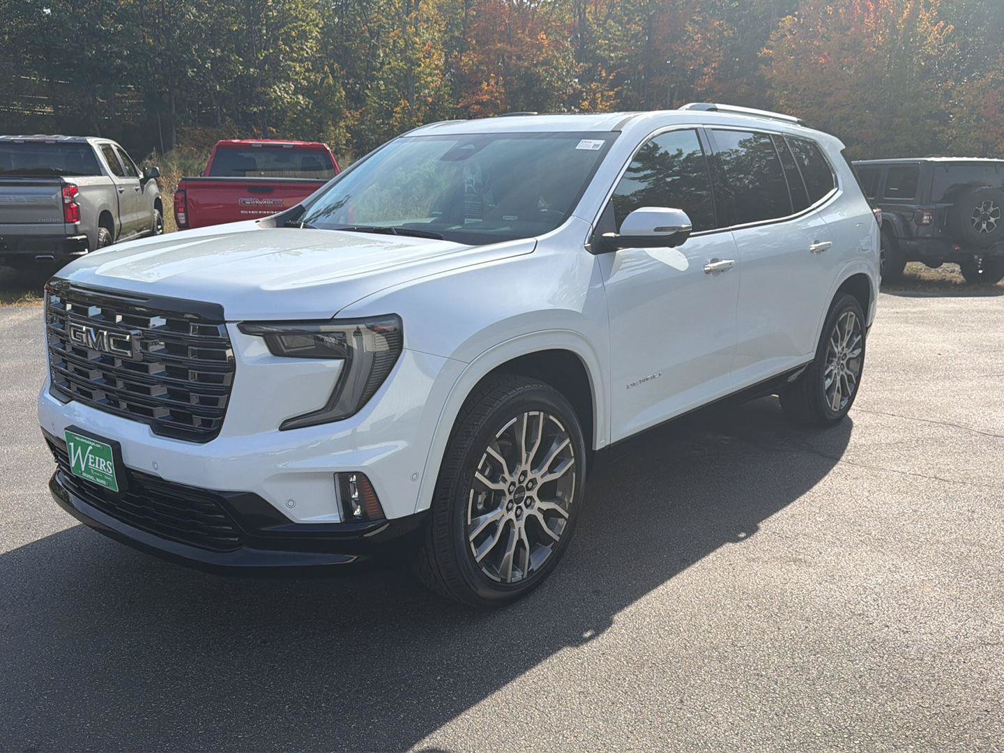New 2027 GMC Acadia Denali Ultimate w/ LPO, Floor Liner Package AWD/4WD image 1