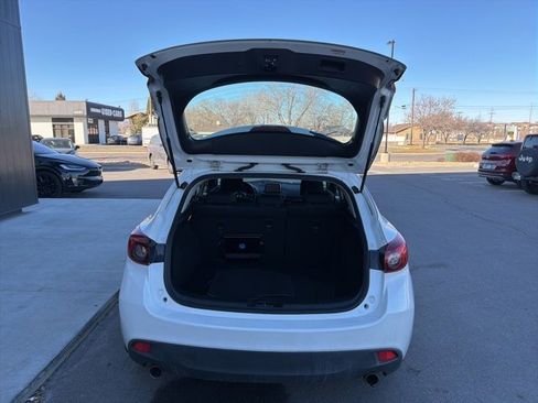 Used 2015 MAZDA MAZDA3 i Touring image 8