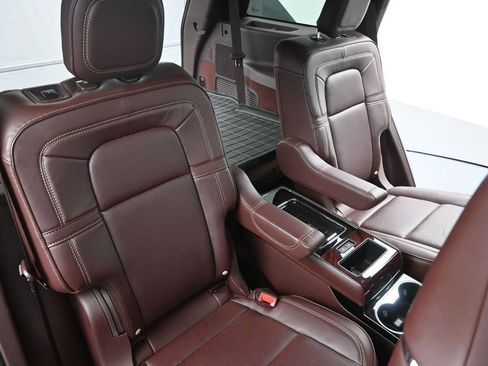 Used 2023 Lincoln Aviator Black Label w/ Jet Package AWD/4WD image 13