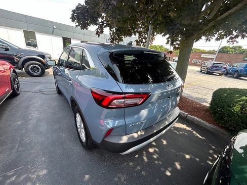 Used 2024 Ford Escape Active AWD/4WD image 5