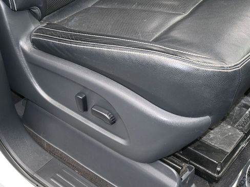 Used 2018 Nissan Titan PRO-4X w/ Pro-4x Convenience Package image 50