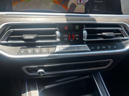 Used 2019 BMW X7 xDrive50i w/ Cold Weather Package AWD/4WD image 17