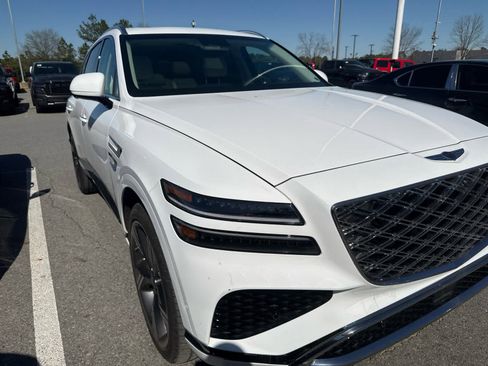 Used 2025 Genesis GV80 3.5T Prestige image 2