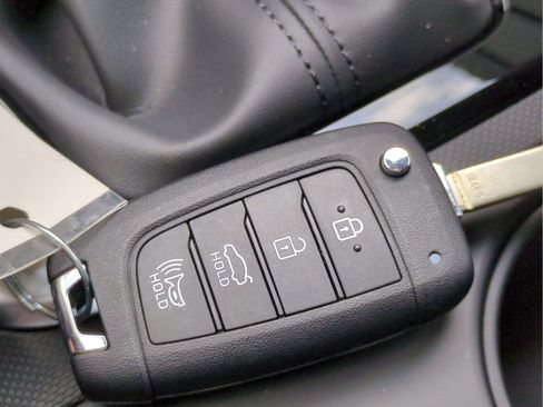 New 2025 Hyundai Elantra SE FWD image 37