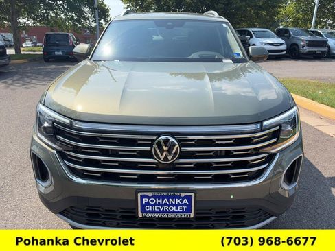 Used 2026 Volkswagen Atlas SEL AWD/4WD image 2