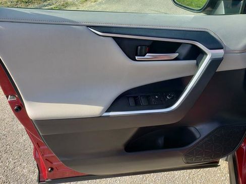 Used 2019 Toyota RAV4 Adventure image 11