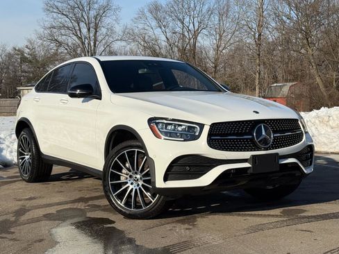 Used 2023 Mercedes-Benz GLC 300 GLC 300 4MATIC Coupe image 3