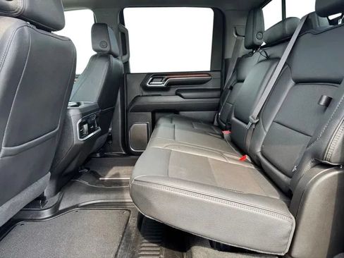 Used 2024 GMC Sierra 3500 Denali w/ Denali Reserve Package AWD/4WD image 18