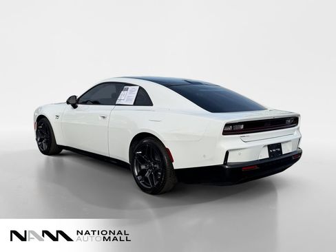 Used 2024 Dodge Charger Daytona R/T w/ Plus Group AWD/4WD image 3