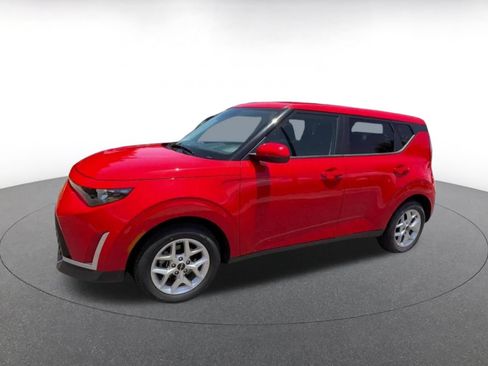 Used 2025 Kia Soul LX w/ LX Technology Package FWD image 9