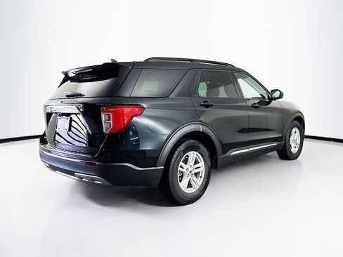 Used 2024 Ford Explorer XLT w/ Equipment Group 202A image 9