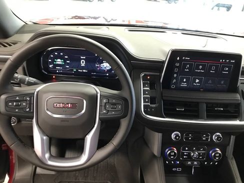 Used 2024 GMC Yukon SLT w/ SLT Luxury Package AWD/4WD image 16