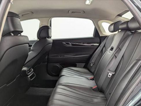 Used 2023 Genesis G80 2.5T AWD/4WD image 13