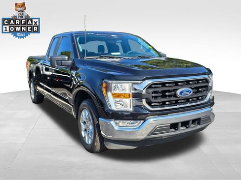 Used 2022 Ford F150 XLT w/ Trailer Tow Package RWD image 9