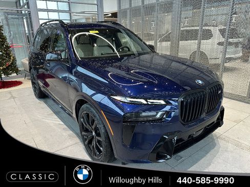 New 2026 BMW X7 M60i image 1