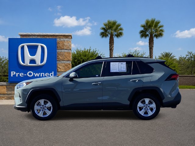 Used 2021 Toyota RAV4 XLE AWD/4WD image 3
