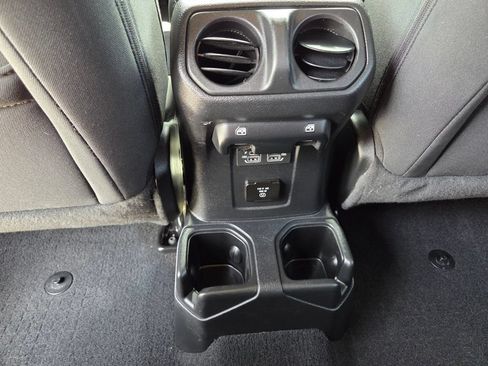 Certified 2022 Jeep Wrangler Unlimited Sahara AWD/4WD image 14